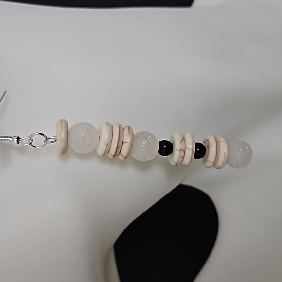 White Agate Stone Earrings - Picture 2 of 3